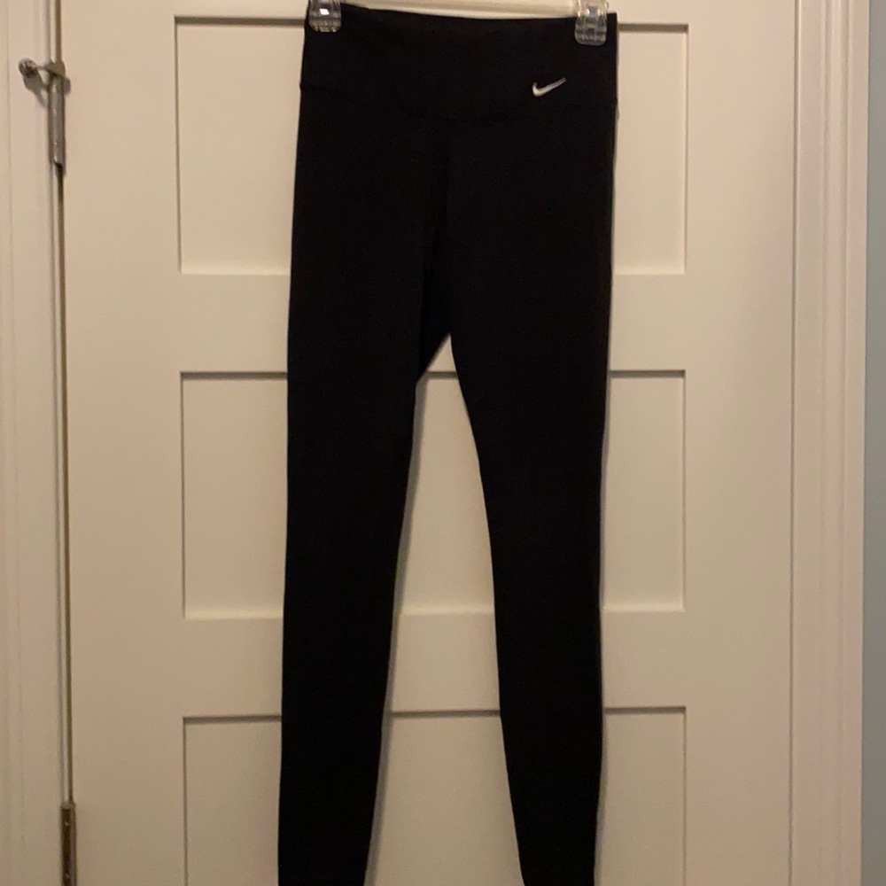 Like new black Nike leggings